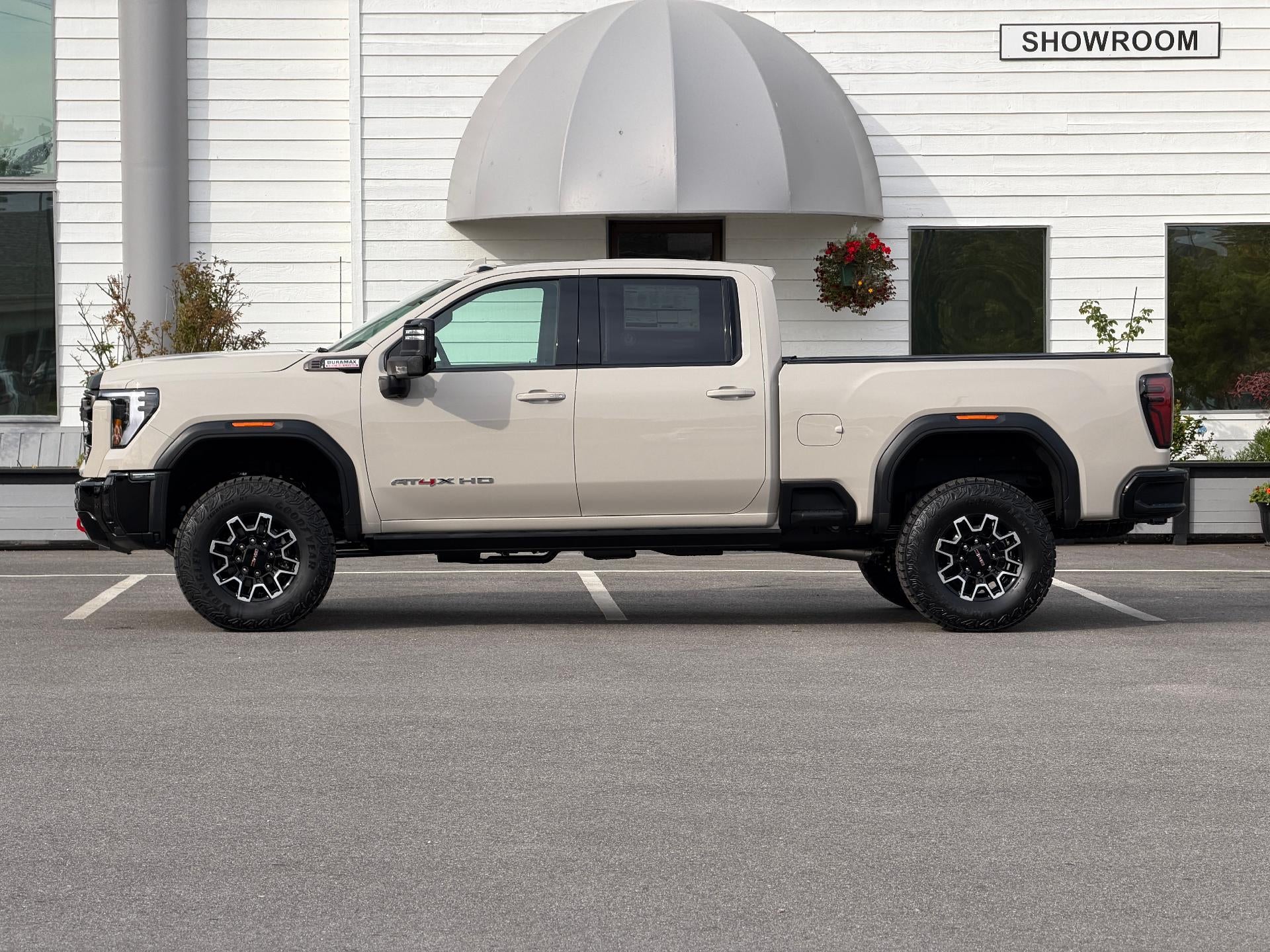 2026 GMC Sierra 2500 HD Crew Cab Standard Box 4-Wheel Drive AT4X