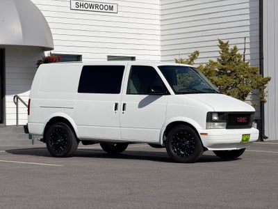 2005 GMC Safari Cargo One Owner