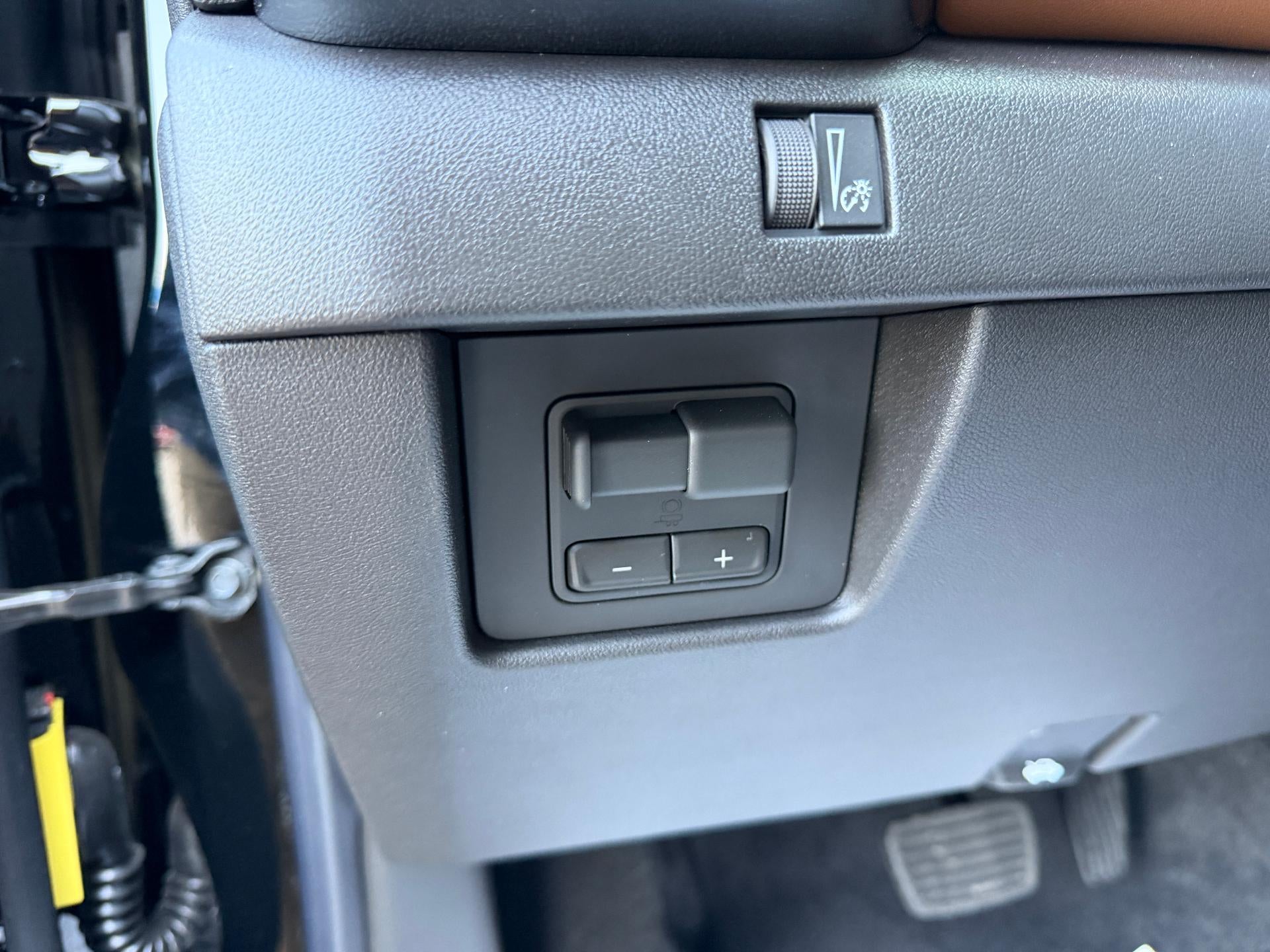2026 GMC Canyon Crew Cab Short Box 4-Wheel Drive AT4