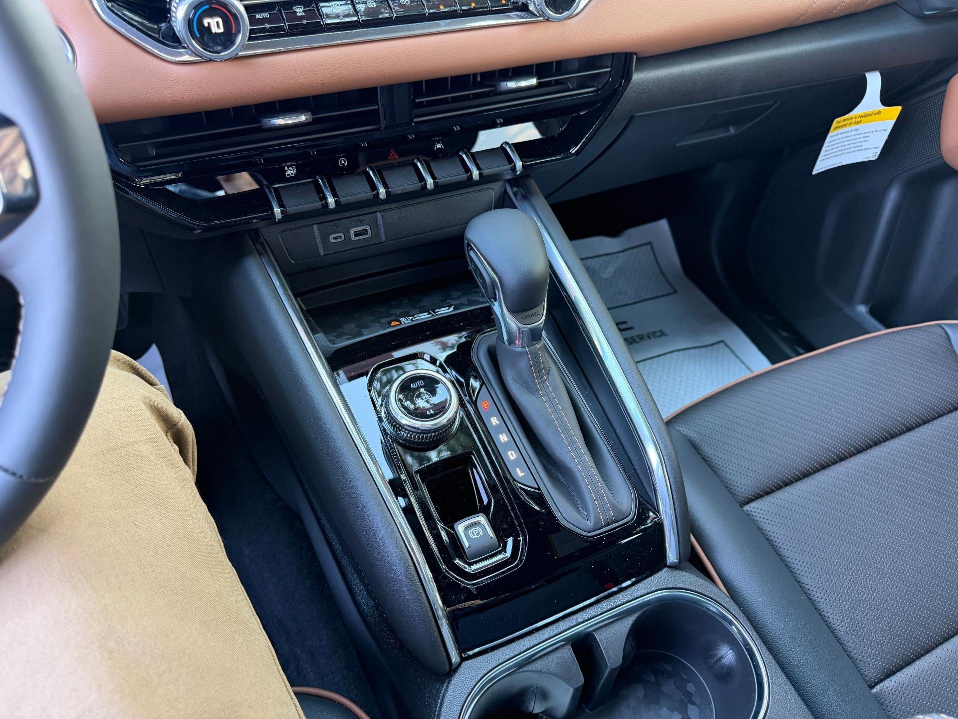 2026 GMC Canyon Crew Cab Short Box 4-Wheel Drive AT4