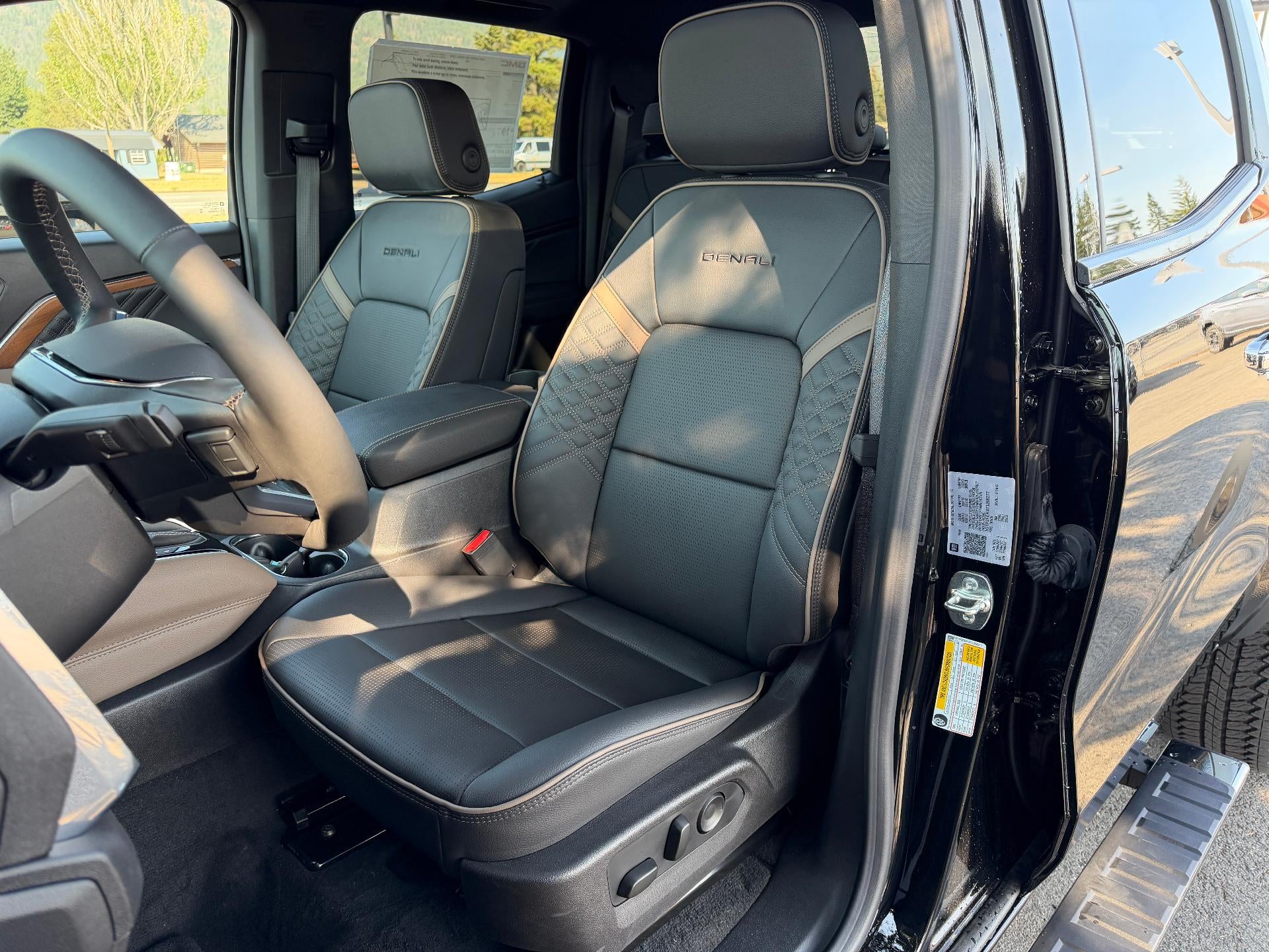 2026 GMC Canyon Crew Cab Short Box 4-Wheel Drive Denali