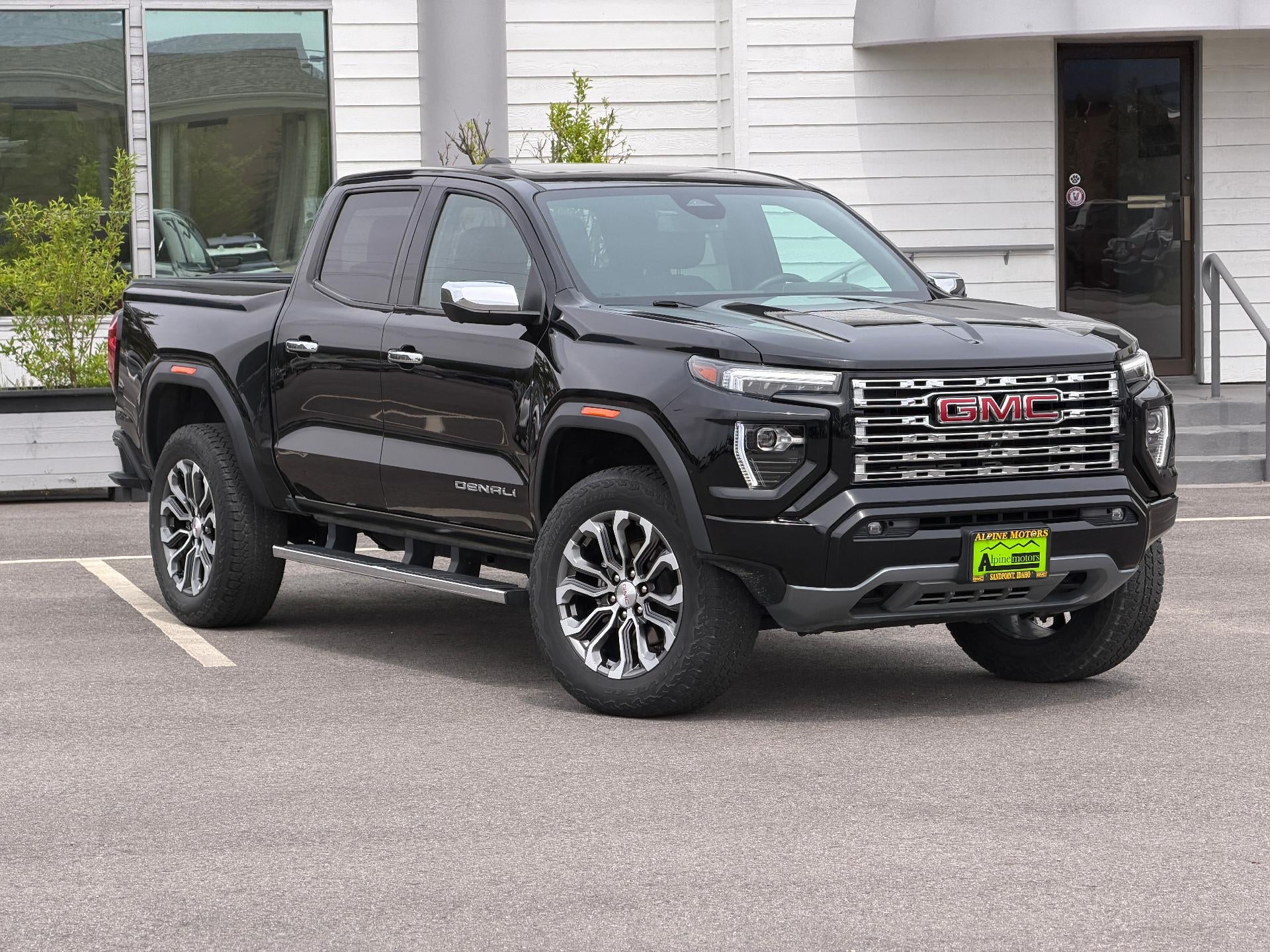 2023 GMC Canyon 4WD Denali Crew Cab Short Box's photo