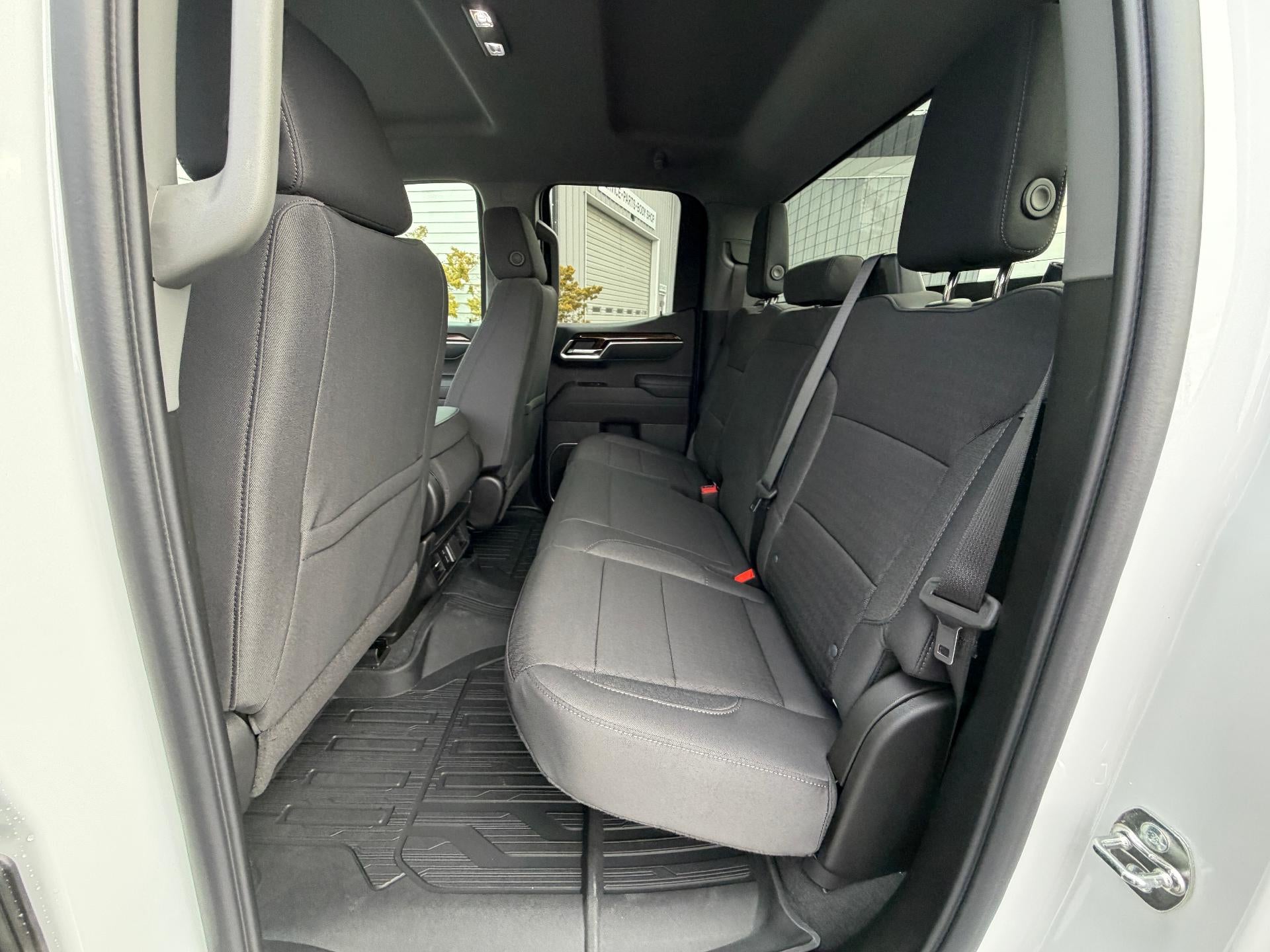 2026 GMC Sierra 1500 Double Cab Standard Box 4-Wheel Drive Elevation 3SB