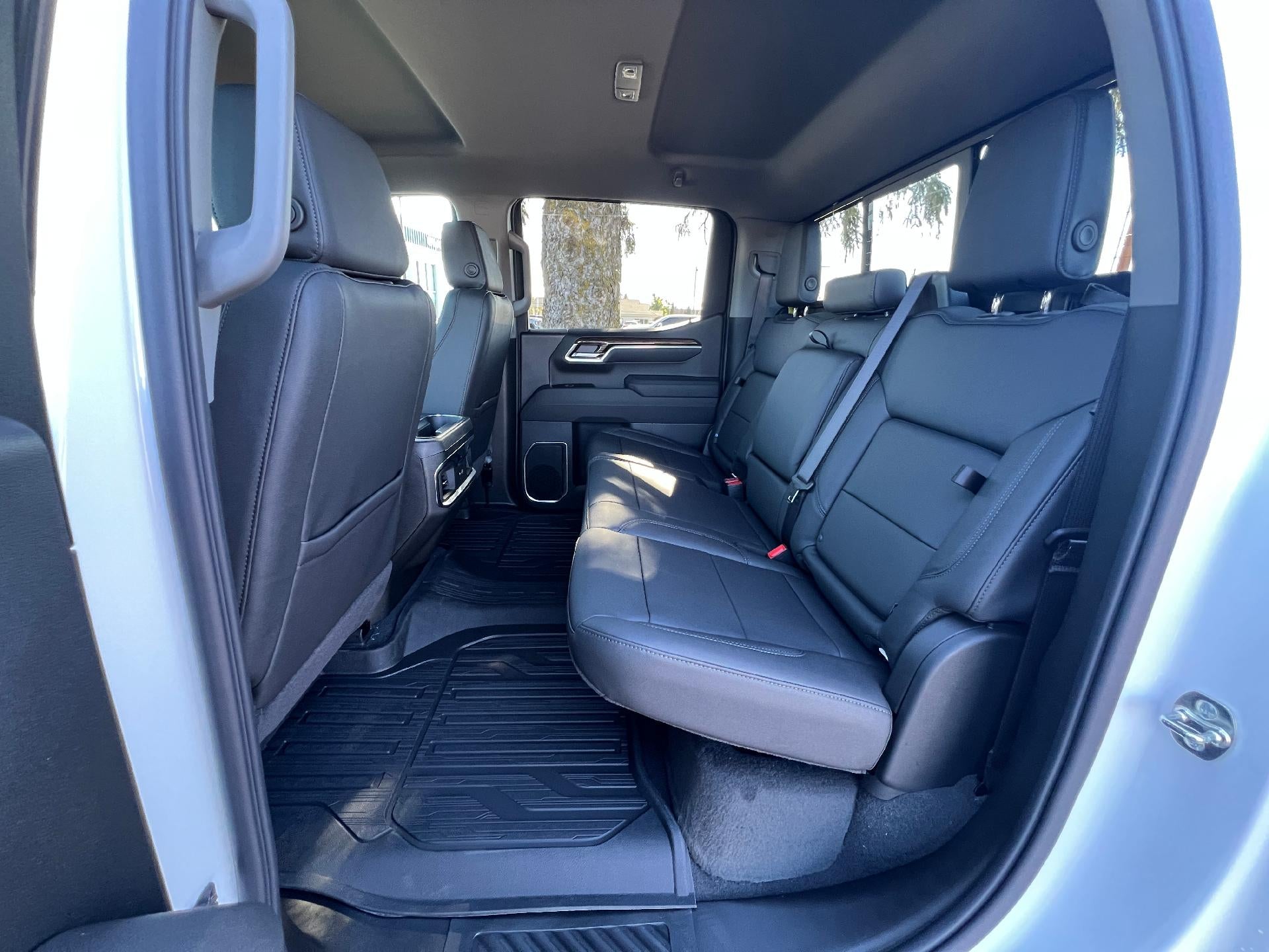 2026 GMC Sierra 1500 Crew Cab Short Box 4-Wheel Drive Elevation 3SB