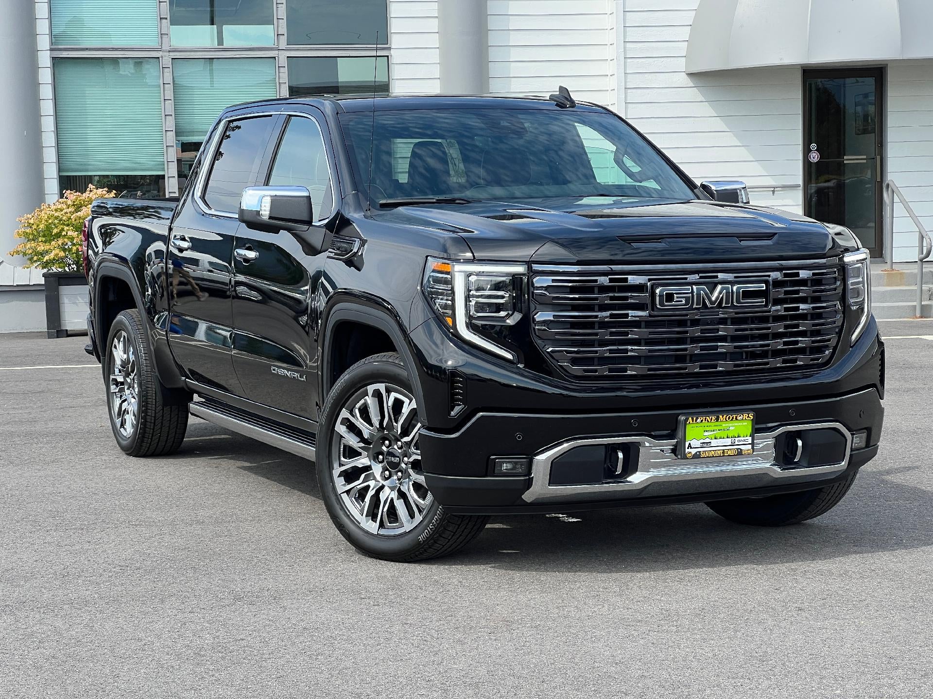 2025 GMC Sierra 1500 Crew Cab Short Box 4-Wheel Drive Denali Ultimate