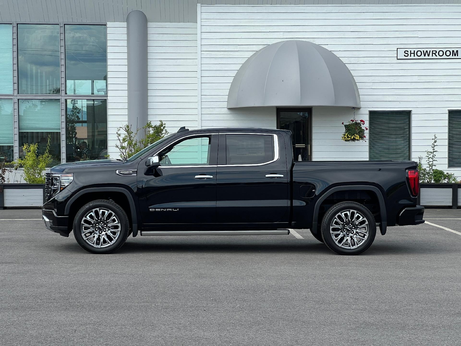 2025 GMC Sierra 1500 Crew Cab Short Box 4-Wheel Drive Denali Ultimate