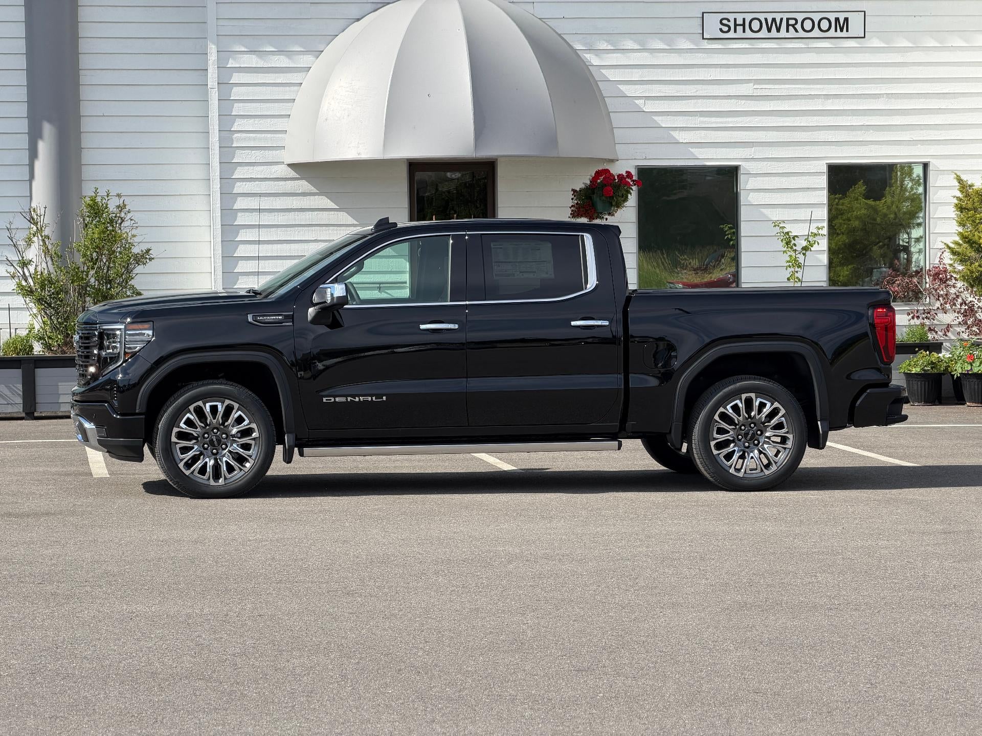 2026 GMC Sierra 1500 Crew Cab Short Box 4-Wheel Drive Denali Ultimate