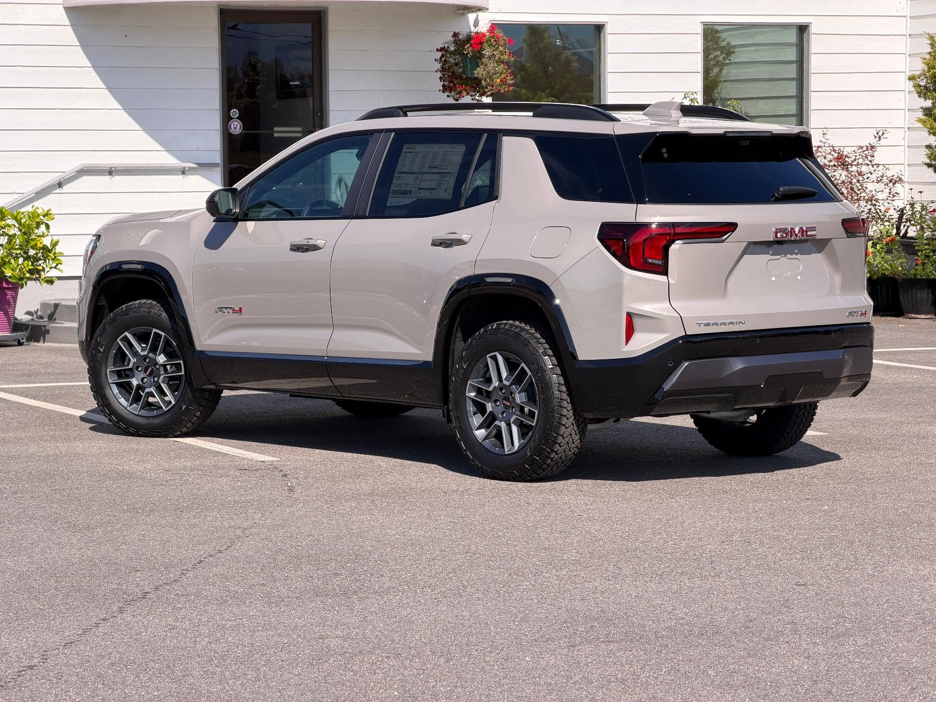 2027 GMC Terrain AWD 4dr AT4