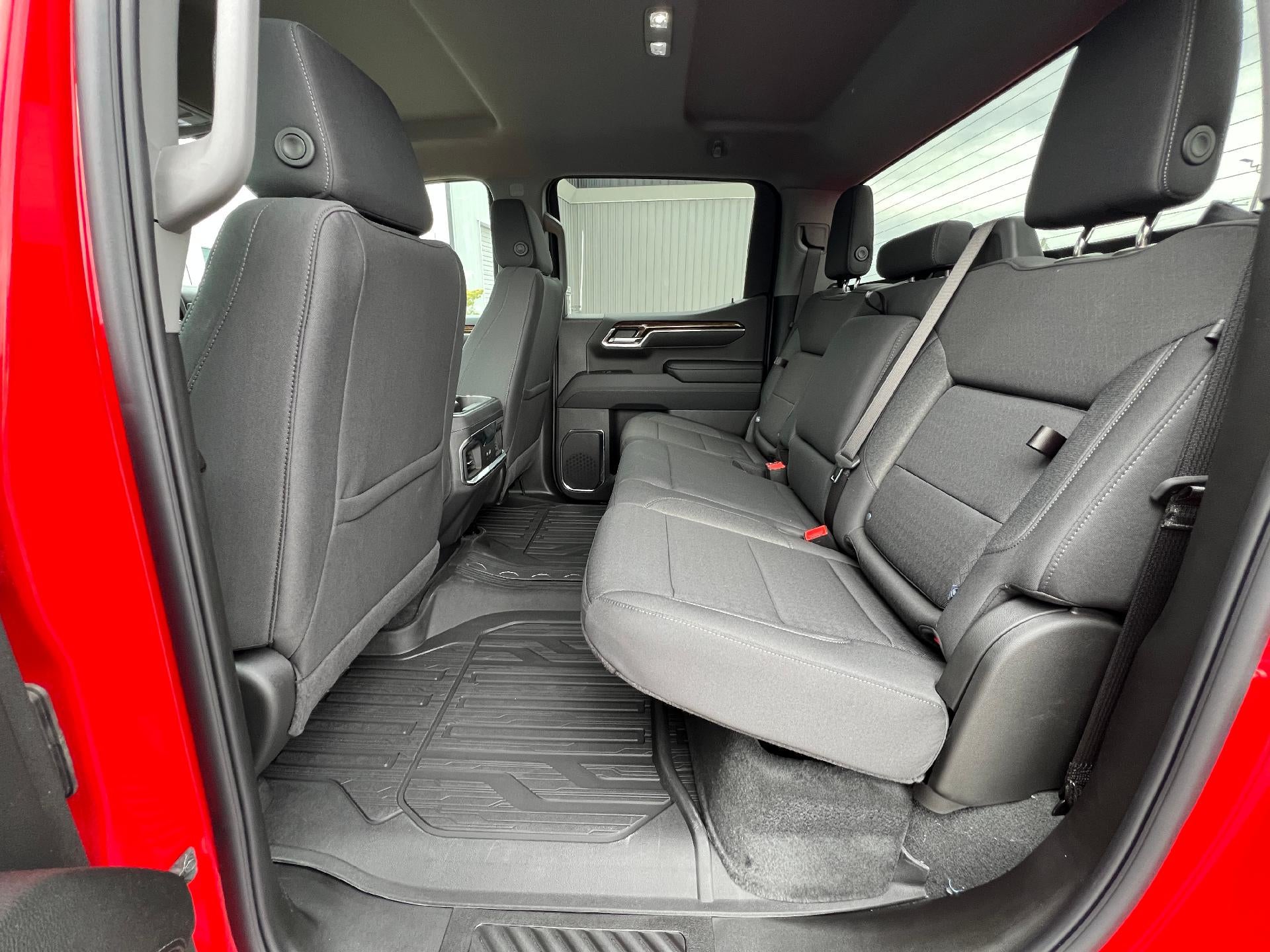 2025 GMC Sierra 1500 Crew Cab Short Box 4-Wheel Drive Elevation 3SB