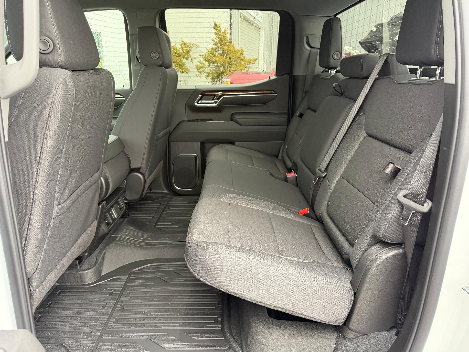 2026 GMC Sierra 1500 Crew Cab Short Box 4-Wheel Drive Elevation 3SB