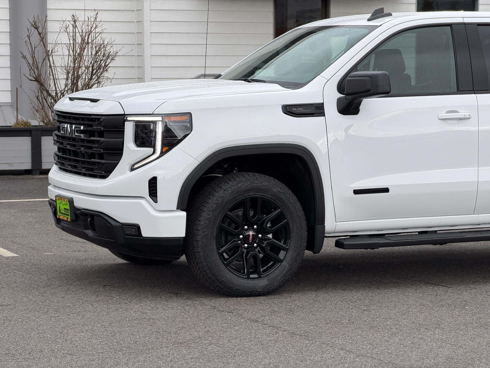 2026 GMC Sierra 1500 Crew Cab Short Box 4-Wheel Drive Elevation 3SB