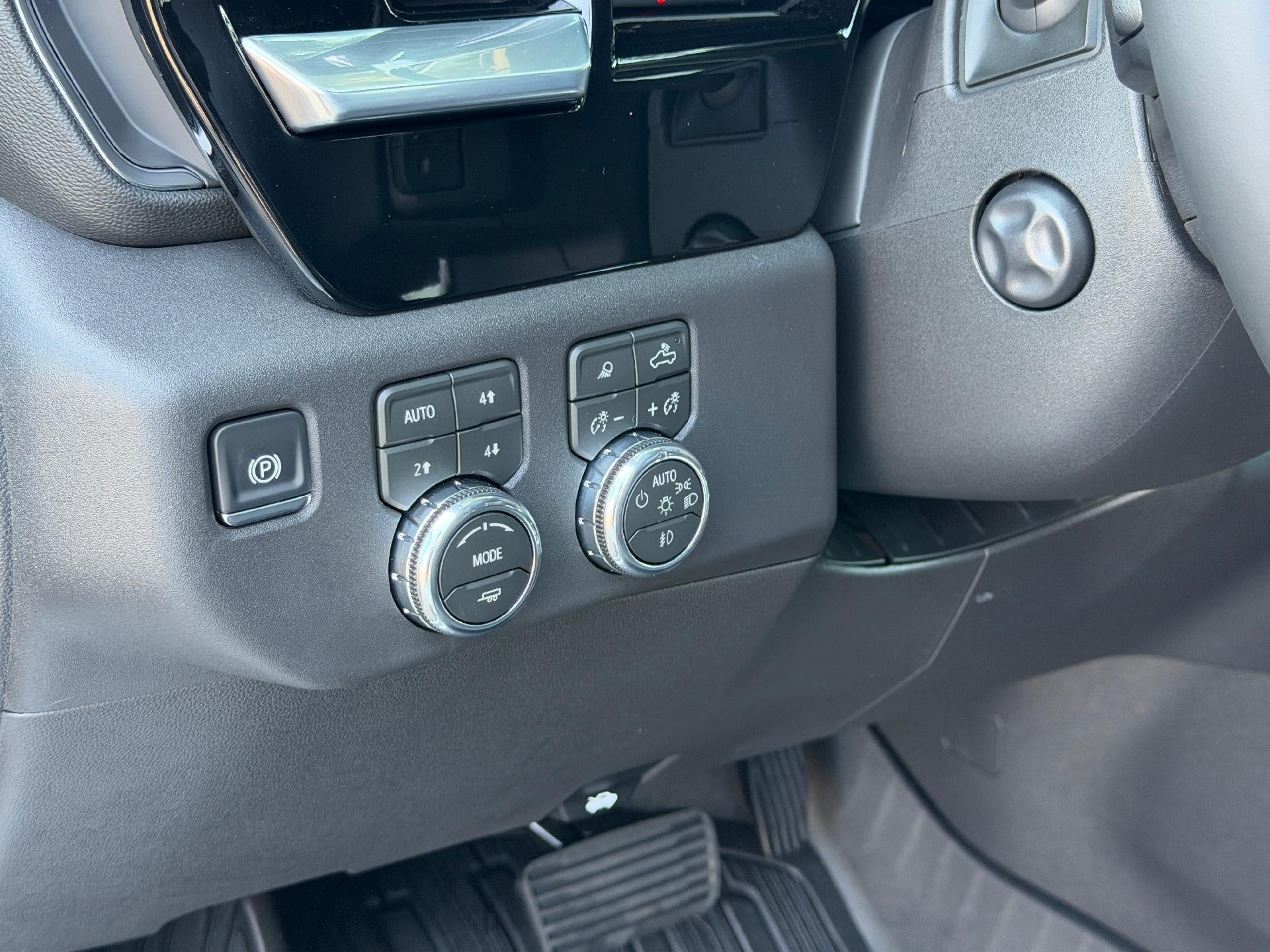 2026 GMC Sierra 1500 Crew Cab Standard Box 4-Wheel Drive SLT