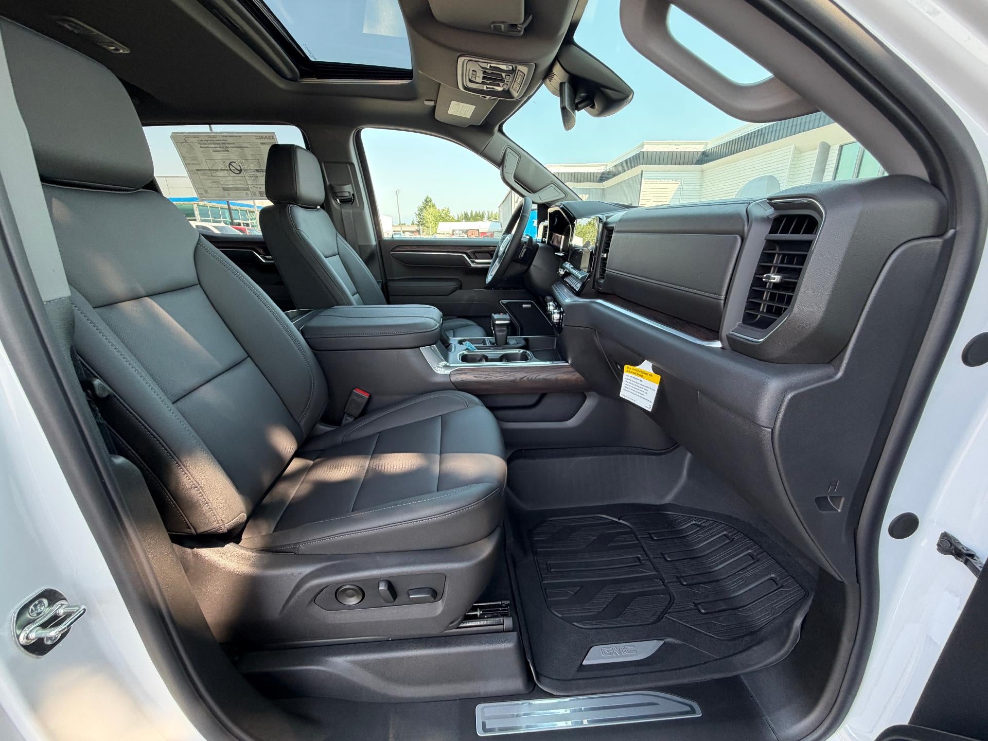 2026 GMC Sierra 1500 Crew Cab Standard Box 4-Wheel Drive SLT