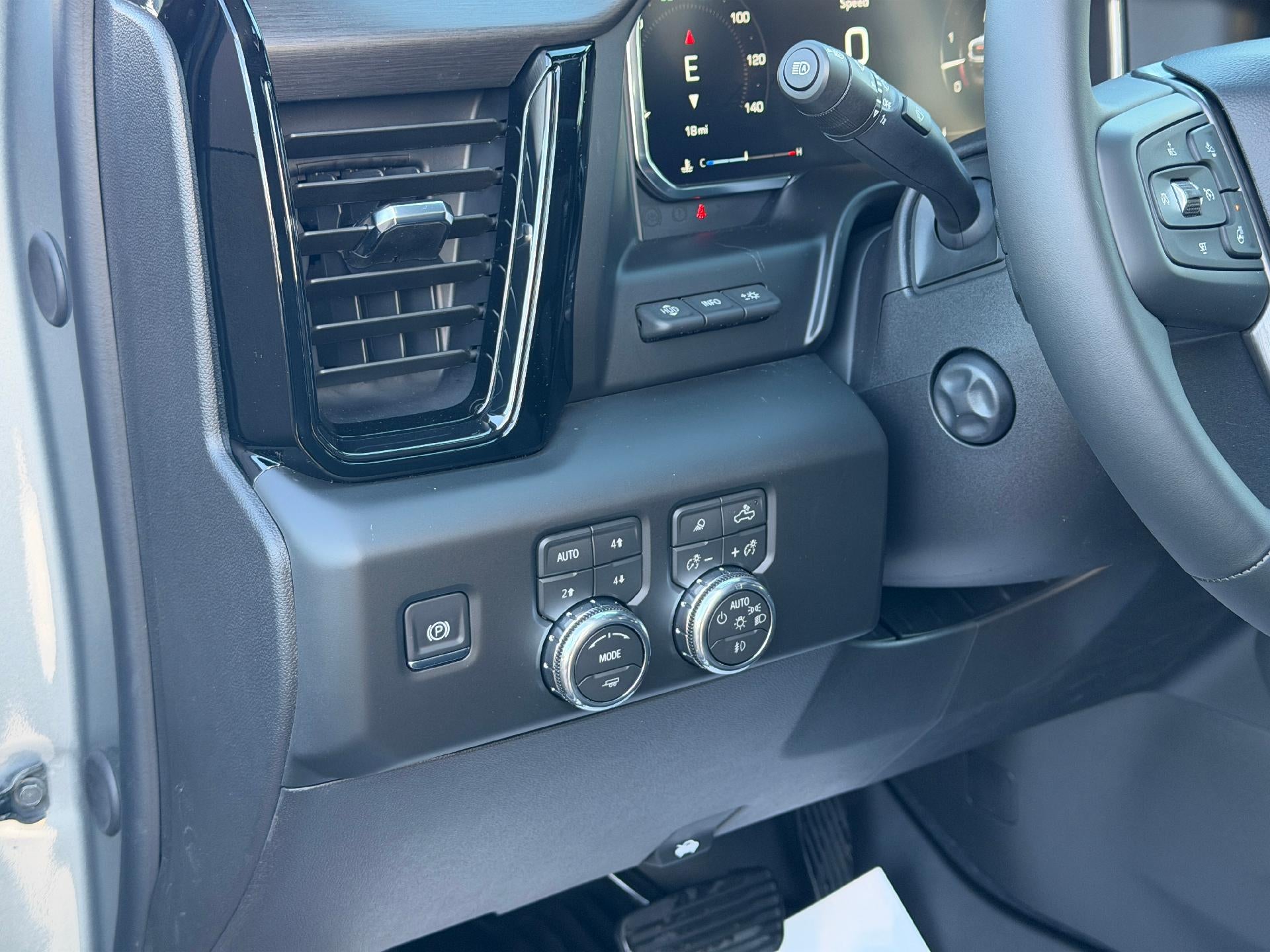 2026 GMC Sierra 1500 Crew Cab Short Box 4-Wheel Drive AT4