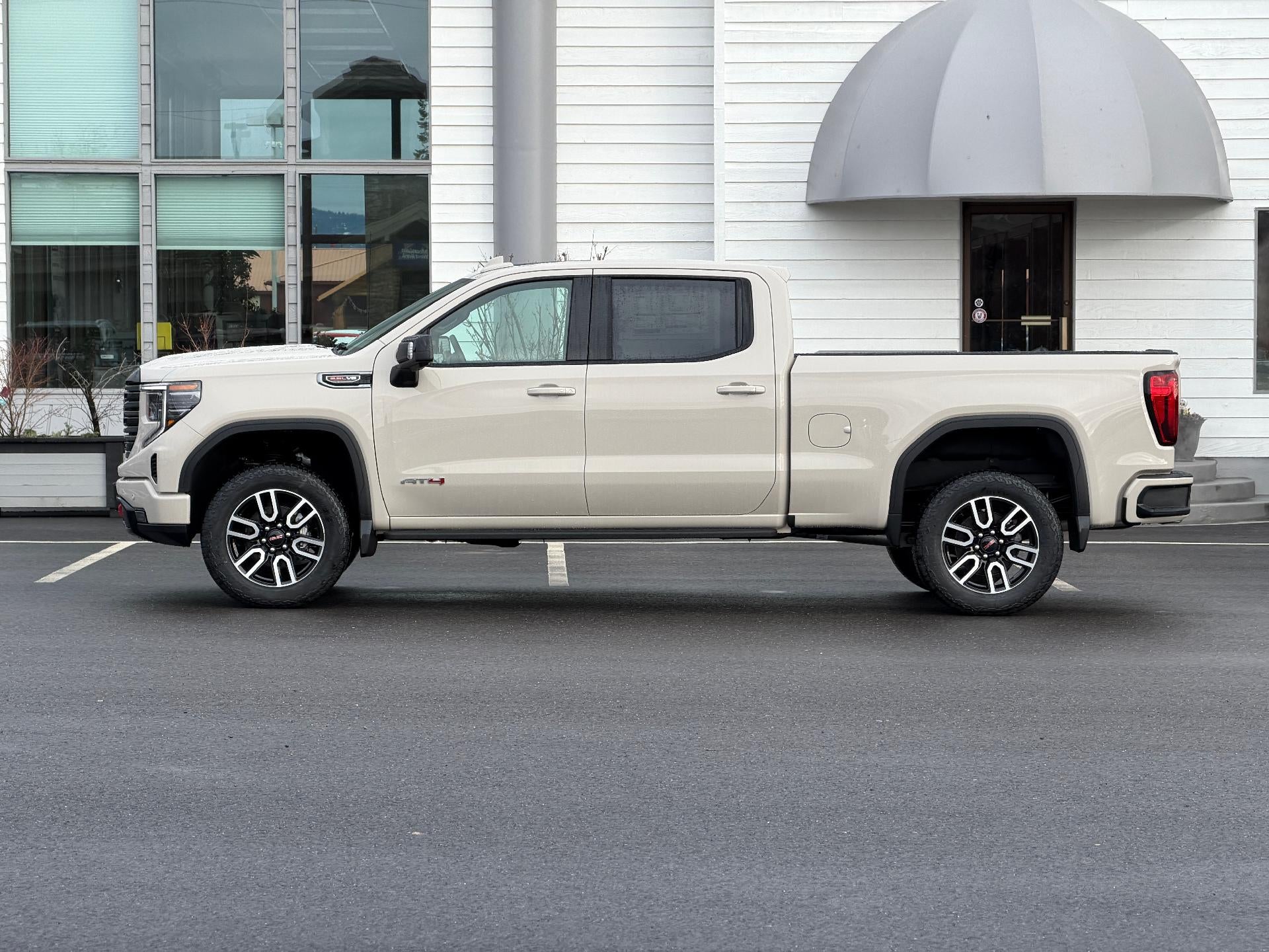 2026 GMC Sierra 1500 Crew Cab Standard Box 4-Wheel Drive AT4