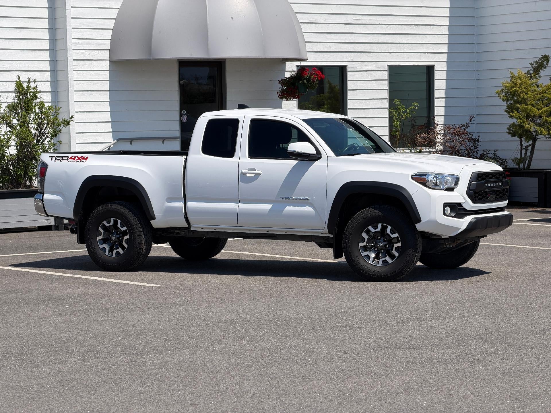 2022 Toyota Tacoma 4WD TRD-OFFROAD