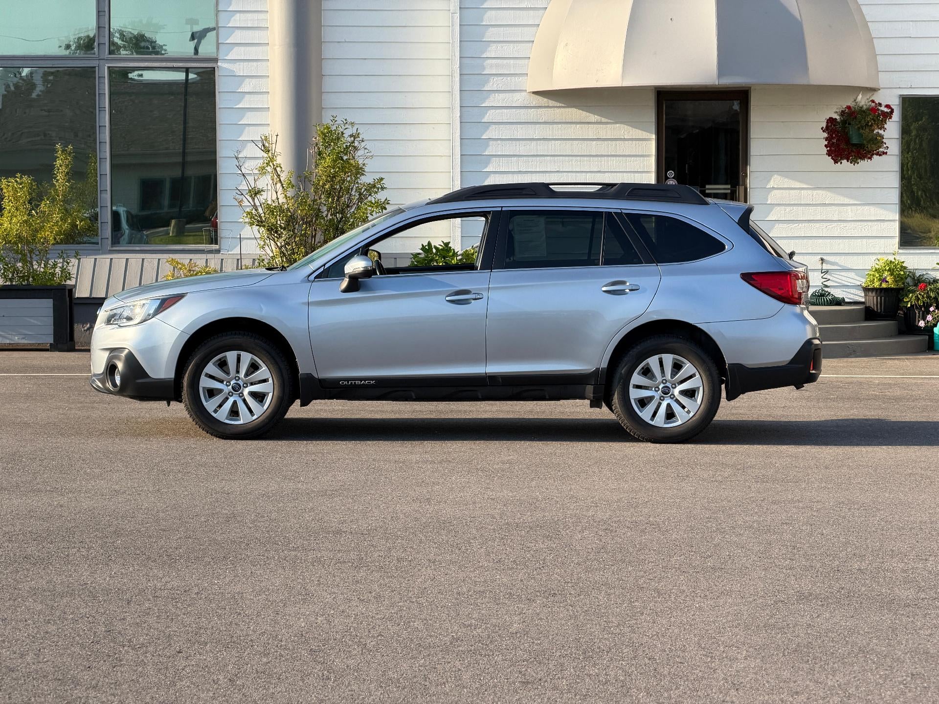 2019 Subaru Outback 2.5IPR, One Owner, Eye Sight, X-Mode, Nav, Sunroof