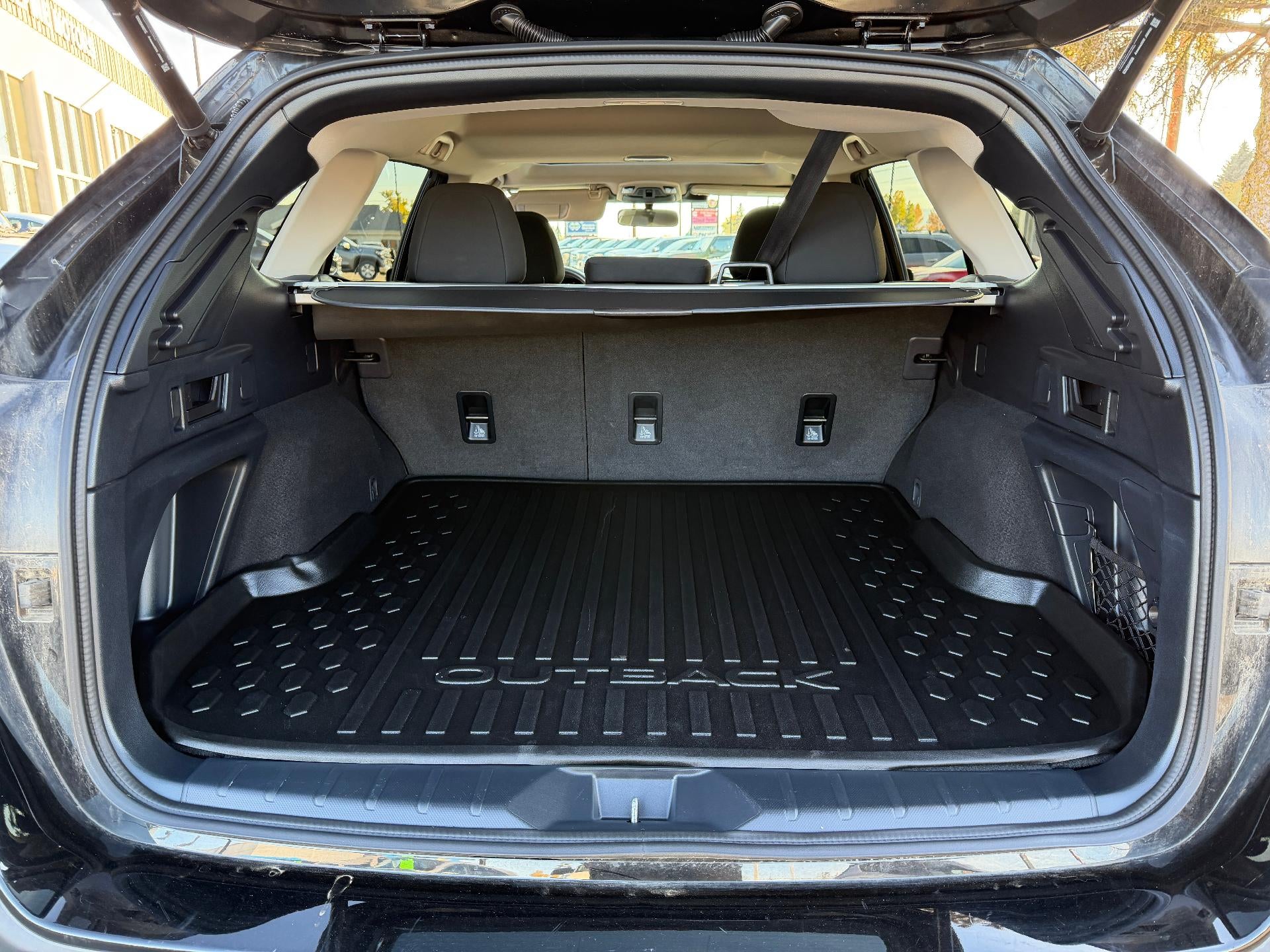 2024 Subaru Outback PREM One Owner Heated Seats, Sunroof