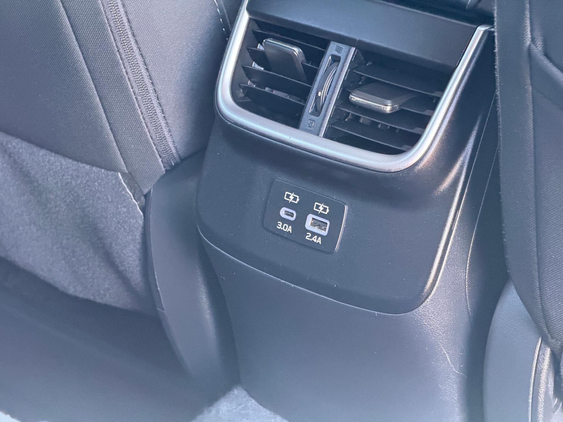 2024 Subaru Outback PREM One Owner Heated Seats, Sunroof