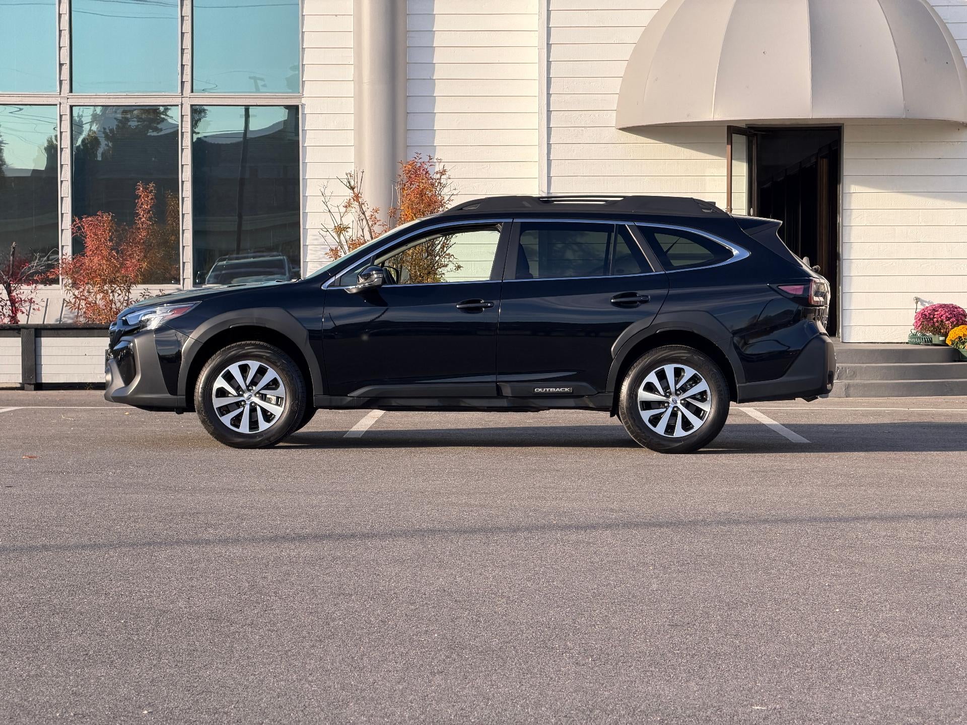 2024 Subaru Outback PREM One Owner Heated Seats, Sunroof