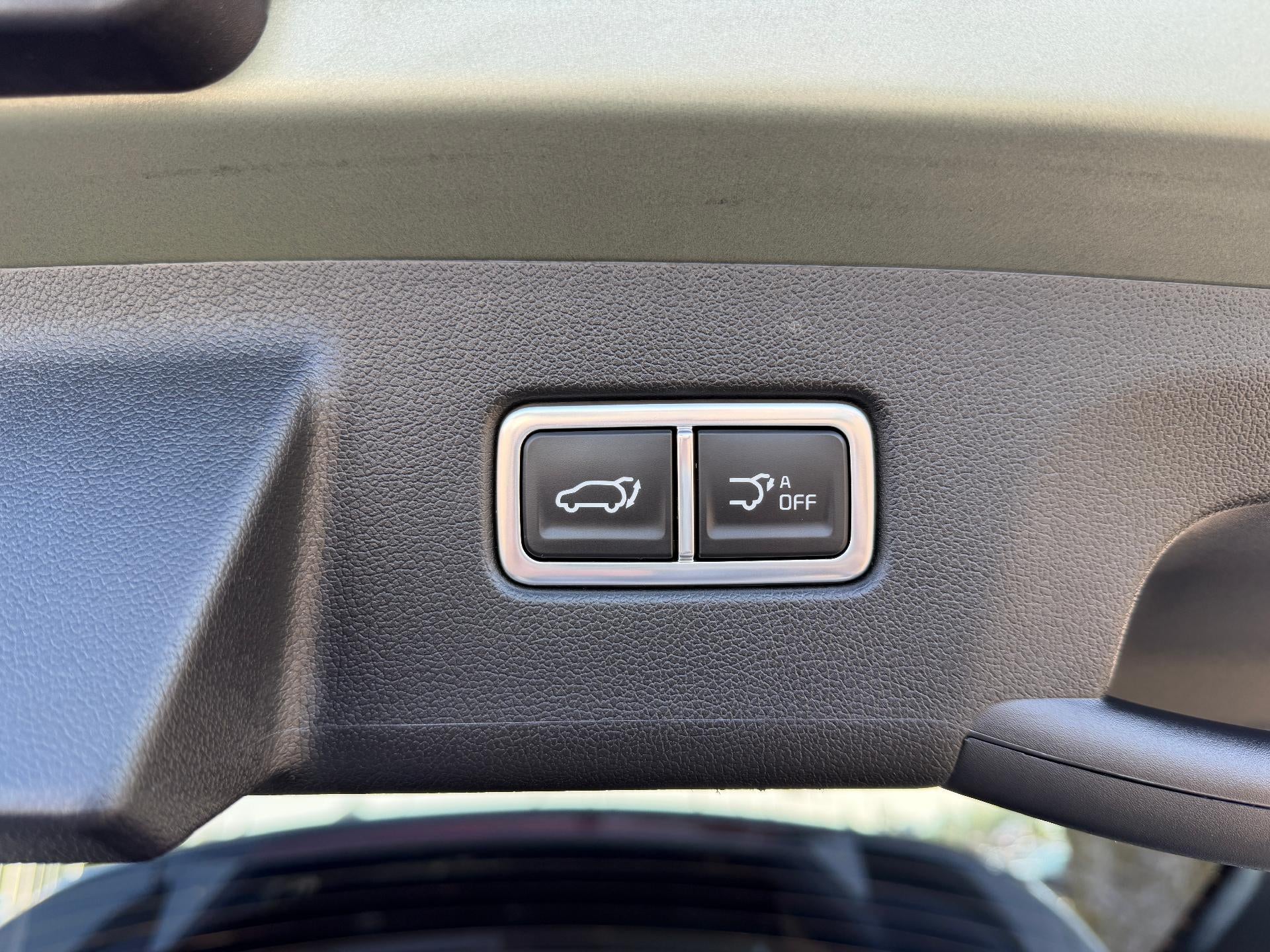 2024 Kia Sorento X-Line SX, One Owner Lease Return
