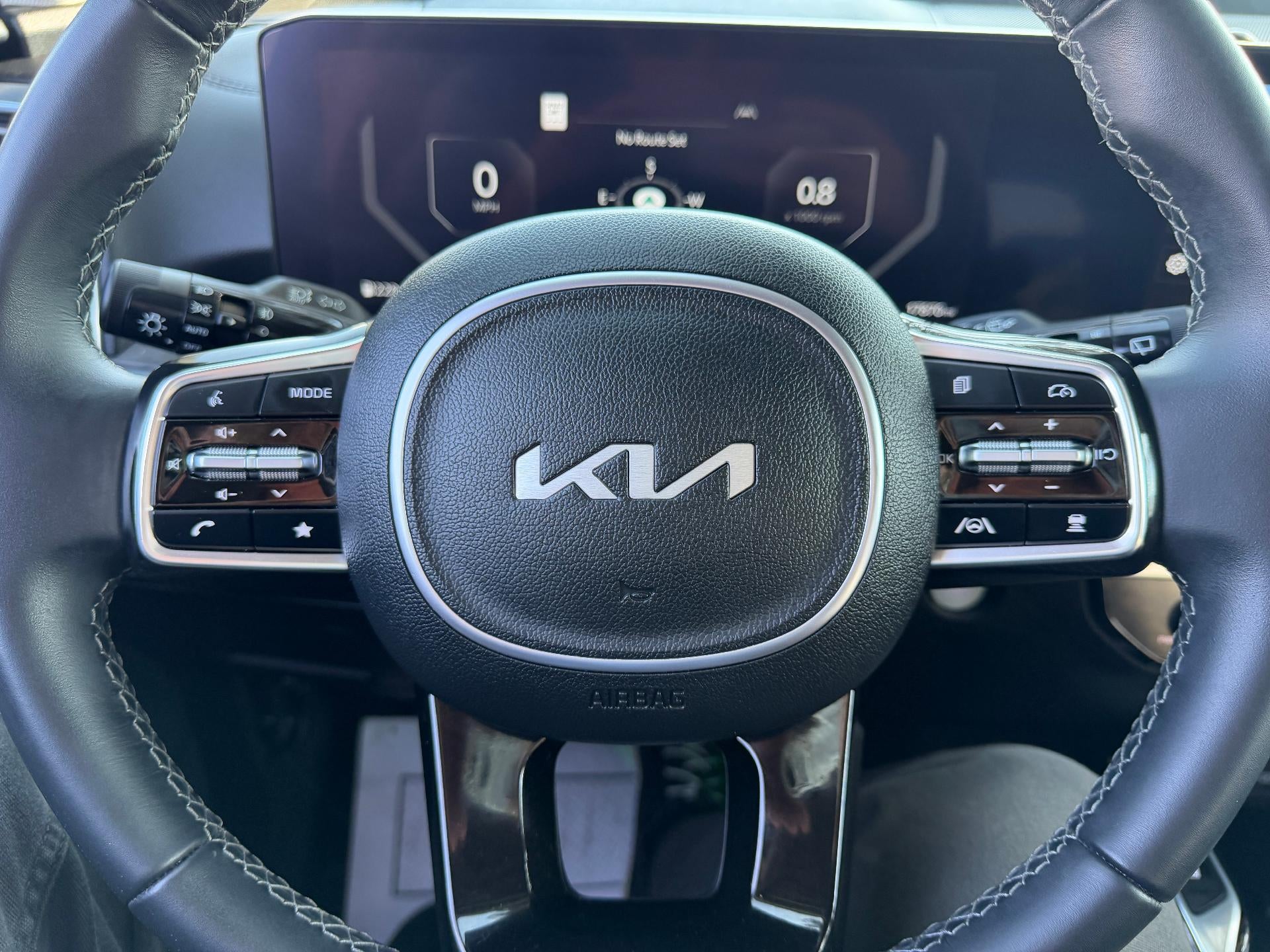 2024 Kia Sorento X-Line SX, One Owner Lease Return